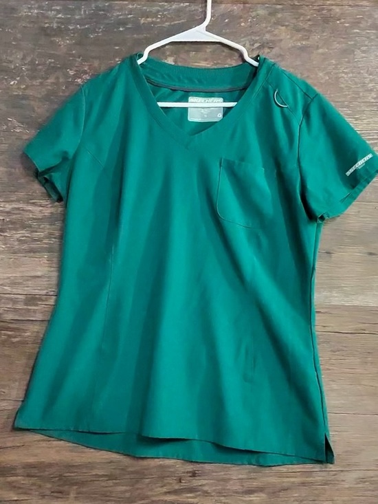 Skechers Tops - Skechers Women's Green V-Neck Short Sleeve Scrub Pocket Tee